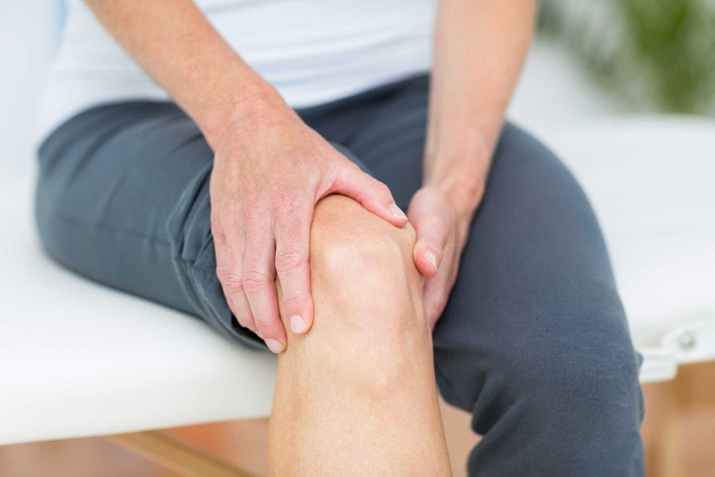 Ghế massage trị liệu có khả năng hỗ trợ điều trị xương khớp, giảm đau nhức hiệu quả